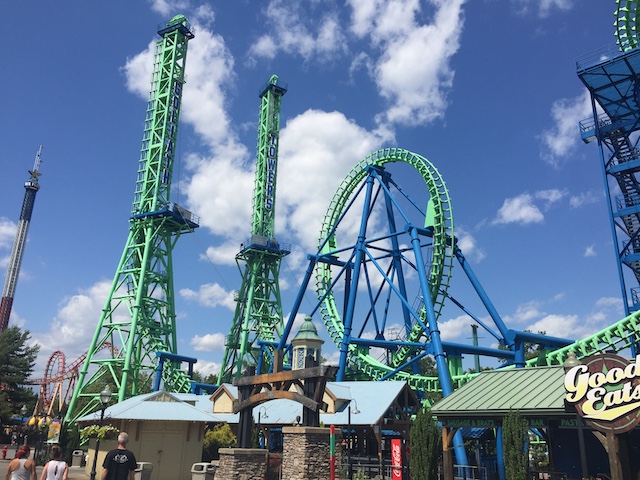 DEINONYCHUS - Six Flags New England