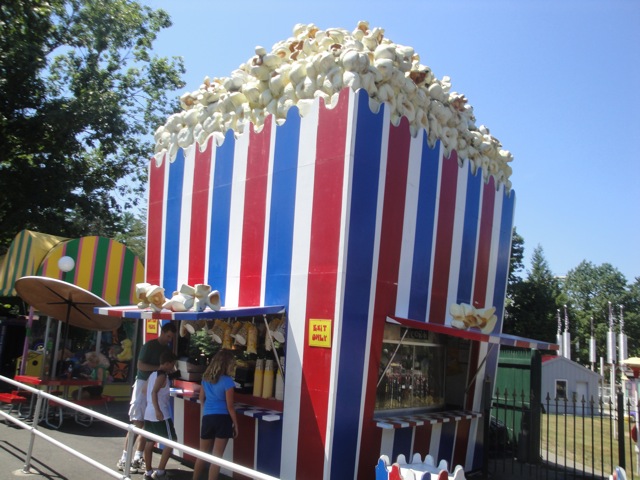 Canobie Lake Park: Ultimate Fun for the Entire Family (Review)